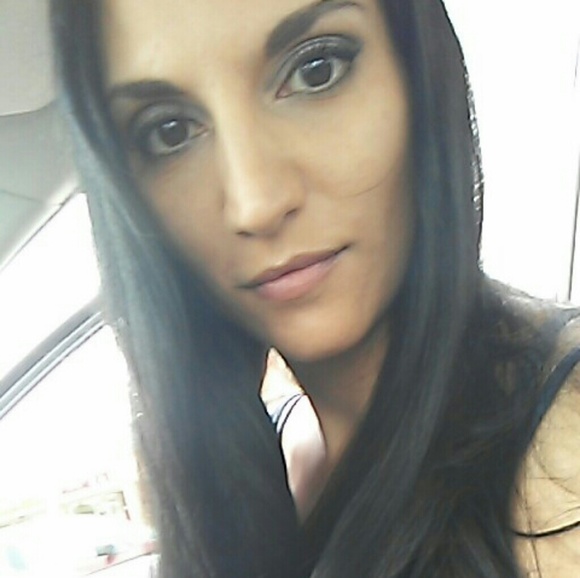 Meet your Posher, Shannon - Picture 2 of 2